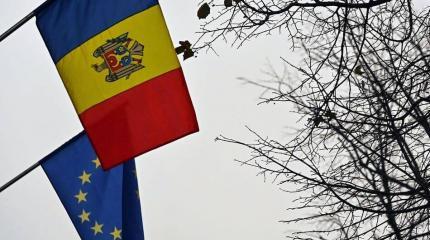ЕС бросился на помощь Санду, готовя санкции против молдавской оппозиции ЕС бросился на помощь Санду, готовя санкции против молдавской оппозиции
