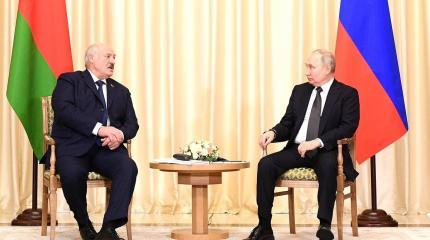 Белоруссия: Запад нагнетает – Минск держится, Лукашенко съездил в Москву Белоруссия: Запад нагнетает – Минск держится, Лукашенко съездил в Москву