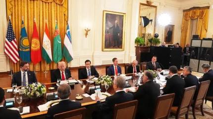 За какие коврижки Трамп пытался купить дружбу со «среднеазиатской пятеркой»