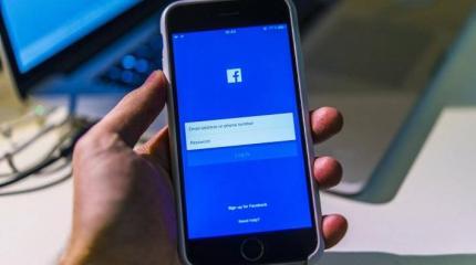 Google, Facebook и Twitter завели конгресс США в "антироссийский тупик" Google, Facebook и Twitter завели конгресс США в "антироссийский тупик"