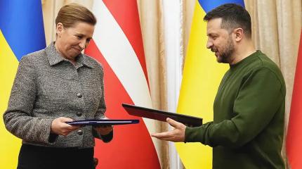 С кем поведешься: Зеленский заразил коррупцией премьера Дании