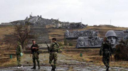 Воюют не с памятниками – память убивают