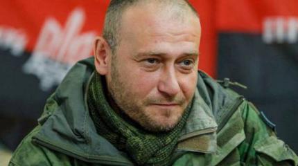 Майдан 3.0: Ярош назвал условия вывода вооруженных людей на улицы Майдан 3.0: Ярош назвал условия вывода вооруженных людей на улицы