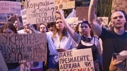 Зеленскому напомнили о главной ошибке Януковича Зеленскому напомнили о главной ошибке Януковича