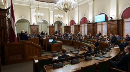 Осеннее обострение в Латвии: националисты решили исполнить танец на граблях Осеннее обострение в Латвии: националисты решили исполнить танец на граблях