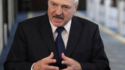 Лукашенко заявил, что Россия сама бросает Белоруссию в объятия Запада