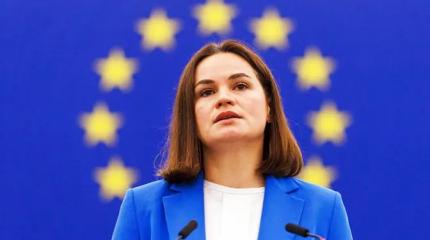 Светлана Тихановская за жизнь свою сытую должна Лукашенко ноги целовать