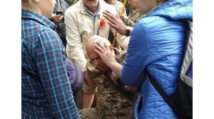 Первая кровь: как украинцы в День Победы поставили на место АТОшников Первая кровь: как украинцы в День Победы поставили на место АТОшников