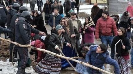 Цыгане и «цыганская политика» наших властей в межнациональных стычках Цыгане и «цыганская политика» наших властей в межнациональных стычках