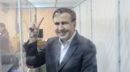 Саакашвили опроверг информацию о "примирительном" письме к Порошенко Саакашвили опроверг информацию о "примирительном" письме к Порошенко