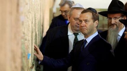 После Улюкаева слетит Медведев: смотрины нового премьера начались заранее? После Улюкаева слетит Медведев: смотрины нового премьера начались заранее?