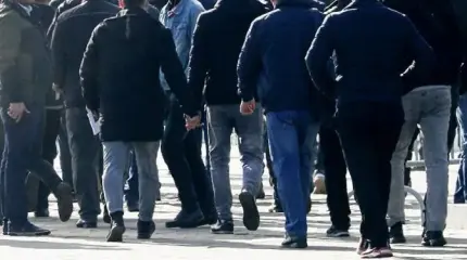 Китайцы взяли и расстреляли мигрантов, которые в России банду создали Китайцы взяли и расстреляли мигрантов, которые в России банду создали