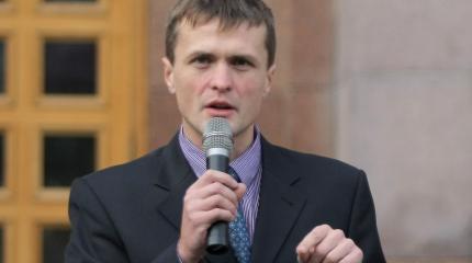 «За неподчинение»: Аваков предложил бить несогласных электрошокером «За неподчинение»: Аваков предложил бить несогласных электрошокером