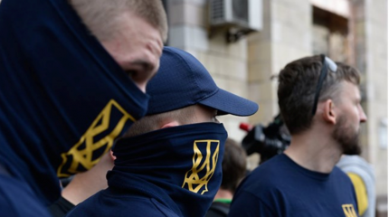 Украине поздно "выводить нацистов": они уже главные Украине поздно "выводить нацистов": они уже главные