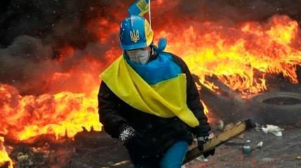 На третий майдан уже, как обычно, набирают массовку На третий майдан уже, как обычно, набирают массовку