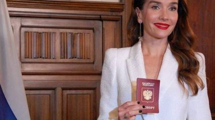 Иностранным артистам раздают паспорта РФ. Сравните с Донбассом Иностранным артистам раздают паспорта РФ. Сравните с Донбассом