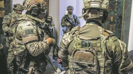 Украина: «тотальное сопротивление» в ожидании «нападения Кремля» Украина: «тотальное сопротивление» в ожидании «нападения Кремля»