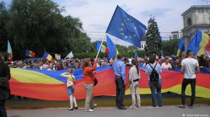 Румыноунионисты требуют от РФ и США присоединить Молдавию к Румынии Румыноунионисты требуют от РФ и США присоединить Молдавию к Румынии