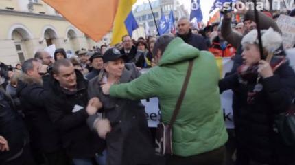 Щедро наточен народный топор: либерал-бандеровцы опасаются "обратки" Щедро наточен народный топор: либерал-бандеровцы опасаются "обратки"