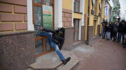Приключения сбежавших "патриотов" из киевского зоопарка Приключения сбежавших "патриотов" из киевского зоопарка