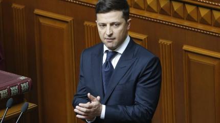 Зеленский с ходу вступил в схватку за реальную власть на Украине Зеленский с ходу вступил в схватку за реальную власть на Украине