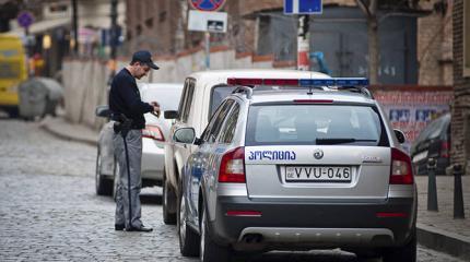 Грузия: на бэтмобиле до Европы Грузия: на бэтмобиле до Европы
