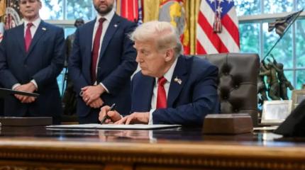 «Кроме шуток»: Столтенберг пояснил, почему запретил смеяться над Трампом