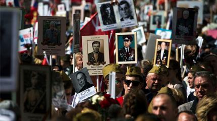 Спецслужбы ЕС: Нужно остановить "Бессмертный полк", пока не поздно! Спецслужбы ЕС: Нужно остановить "Бессмертный полк", пока не поздно!