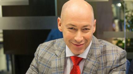Гордон рассказал, как Киев может вернуть крымчан и дончан на Украину Гордон рассказал, как Киев может вернуть крымчан и дончан на Украину