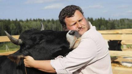 «Позорное» селфи с Лавровым и «безумный сыровар» «Позорное» селфи с Лавровым и «безумный сыровар»