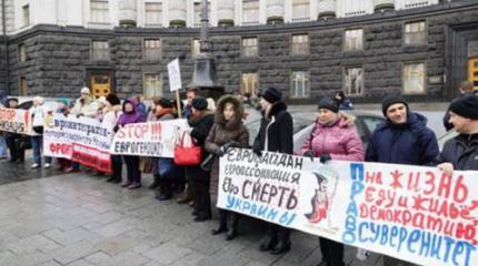 Украина-2015. Ускоренный откат