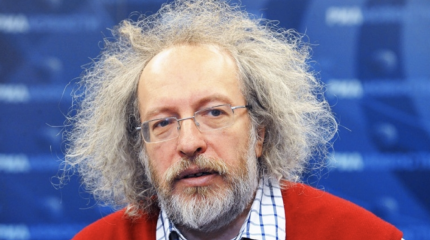 Венедиктов о «робин гудах» в России: воевать с памятниками - последнее дело Венедиктов о «робин гудах» в России: воевать с памятниками - последнее дело