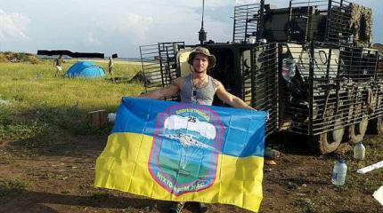 «Герой» АТО рухнул в обморок после перепалки с Шейниным в Италии «Герой» АТО рухнул в обморок после перепалки с Шейниным в Италии