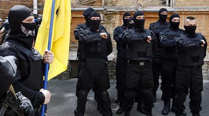 Колосс не сломлен: боевики «Азова» снова поджигают Харьков Колосс не сломлен: боевики «Азова» снова поджигают Харьков