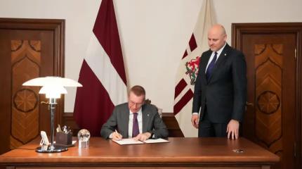 Иезуитский ход: президент Латвии предложил оппозиции власть на 4 месяца