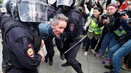 Им не нужен диалог, им нужна конфронтация Им не нужен диалог, им нужна конфронтация