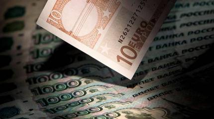Рубль нацелен на антирекорды Рубль нацелен на антирекорды