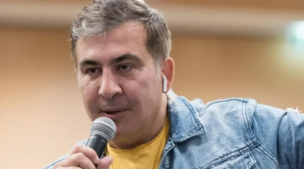 «Украинская командировка» Саакашвили разошлась на мемы в Грузии «Украинская командировка» Саакашвили разошлась на мемы в Грузии