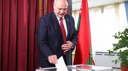 Поддержка Лукашенко на выборах снизится из-за враждебных шагов в сторону РФ Поддержка Лукашенко на выборах снизится из-за враждебных шагов в сторону РФ