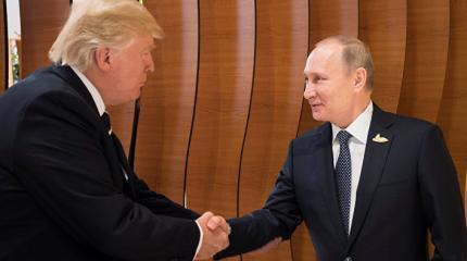 Politico: К заявлениям демпартии о России трудно относиться без улыбок
