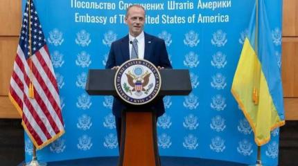 Зачем Трамп сменил третьего за лето главу посольства США на Украине