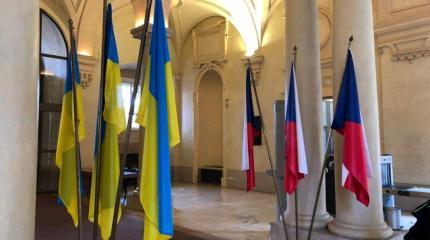 Чехию и Украину натравливают на Россию Чехию и Украину натравливают на Россию