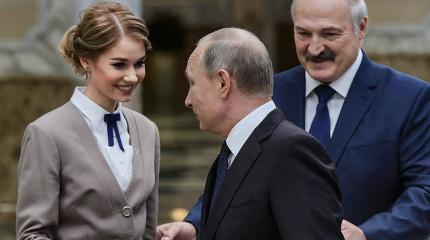 Девушки по геополитическим вызовам