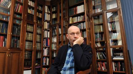 Плата за русофобию: Акунин обязался написать книгу о Киеве Плата за русофобию: Акунин обязался написать книгу о Киеве
