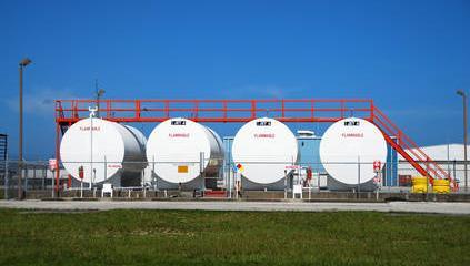 Китай впервые дал оценку своих стратегических резервов нефти Китай впервые дал оценку своих стратегических резервов нефти