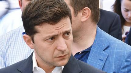 Сыграть президента не получилось: Зеленский превратился в «раба лампы» Сыграть президента не получилось: Зеленский превратился в «раба лампы»