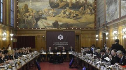 Будапешт официально поддержал венгерские автономии на Украине Будапешт официально поддержал венгерские автономии на Украине
