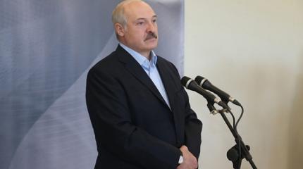 Лукашенко начал «информационную войну» – в кого летят осколки? Лукашенко начал «информационную войну» – в кого летят осколки?