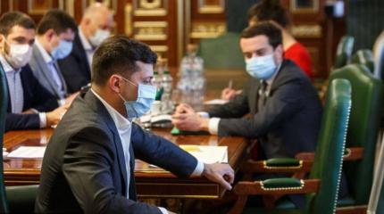 Зеленского предупредили о возможной революции на Украине Зеленского предупредили о возможной революции на Украине