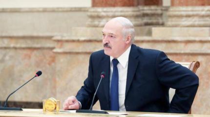 «Саша 3%» и «Усатый таракан»: Лукашенко обзавелся обидными прозвищами «Саша 3%» и «Усатый таракан»: Лукашенко обзавелся обидными прозвищами